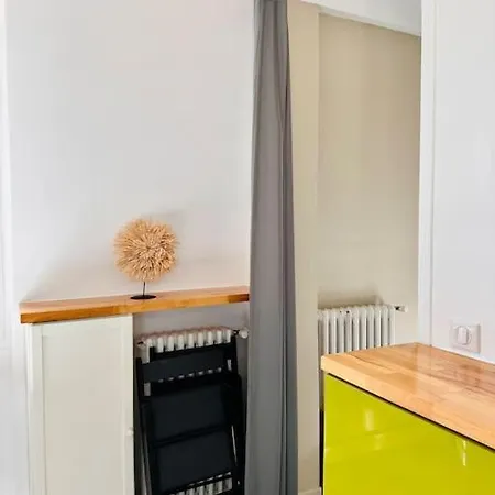 Appartement Vue Tour Eiffel Ligne 14 A Cote De Paris Gentilly Exterior foto