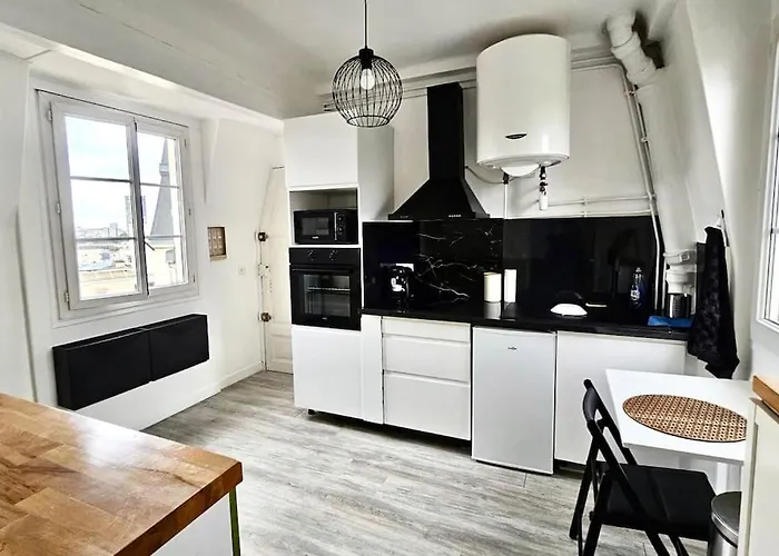 Appartement Vue Tour Eiffel Ligne 14 A Cote De Paris
